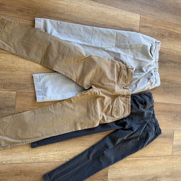 J Crew - 31/30 Broken-In Chino - 3-Pack - Picture 2 of 10
